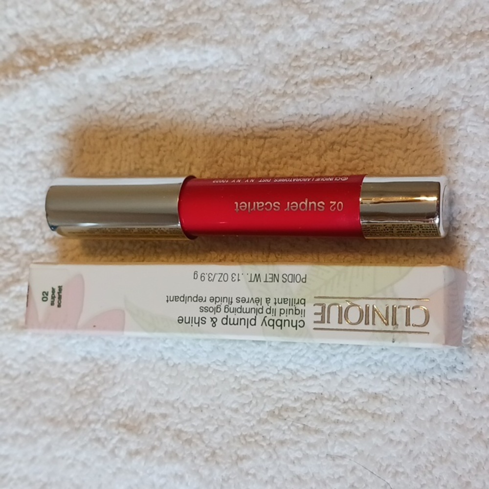 Clinique chubby plump & shine liquid plumping gloss
